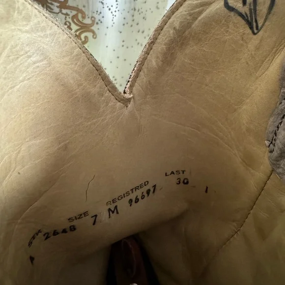 Rare Corral Vintage Heart & Wings square toe cowgirl boot | sz 7 - Picture 7 of 12